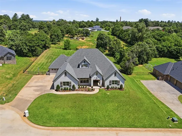 Photo 7 — 14259 Macklay Court, Choctaw, OK 73020