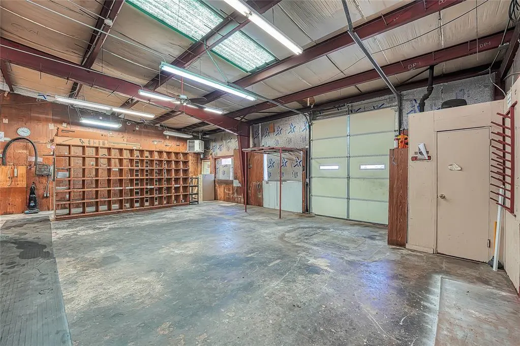 Photo 17 — 415 E Main Street, Cordell, OK 73632