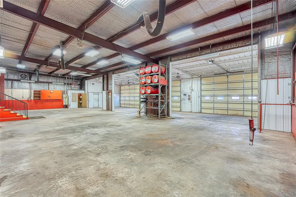 Photo 20 — 415 E Main Street, Cordell, OK 73632