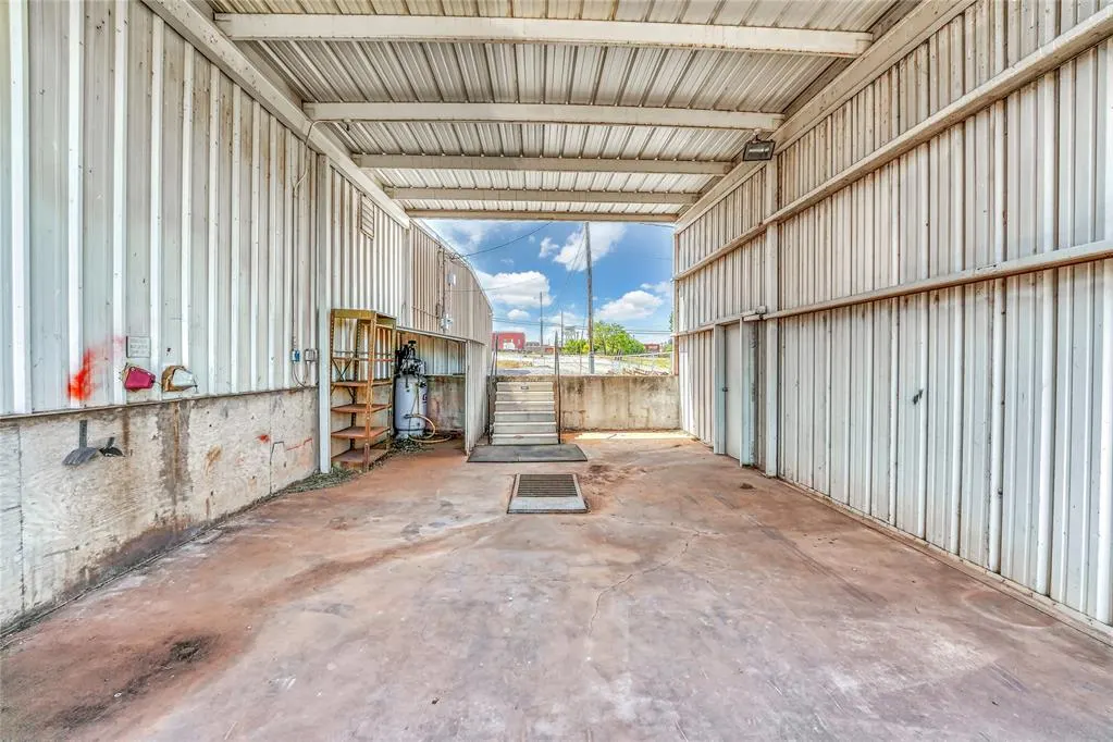 Photo 24 — 415 E Main Street, Cordell, OK 73632