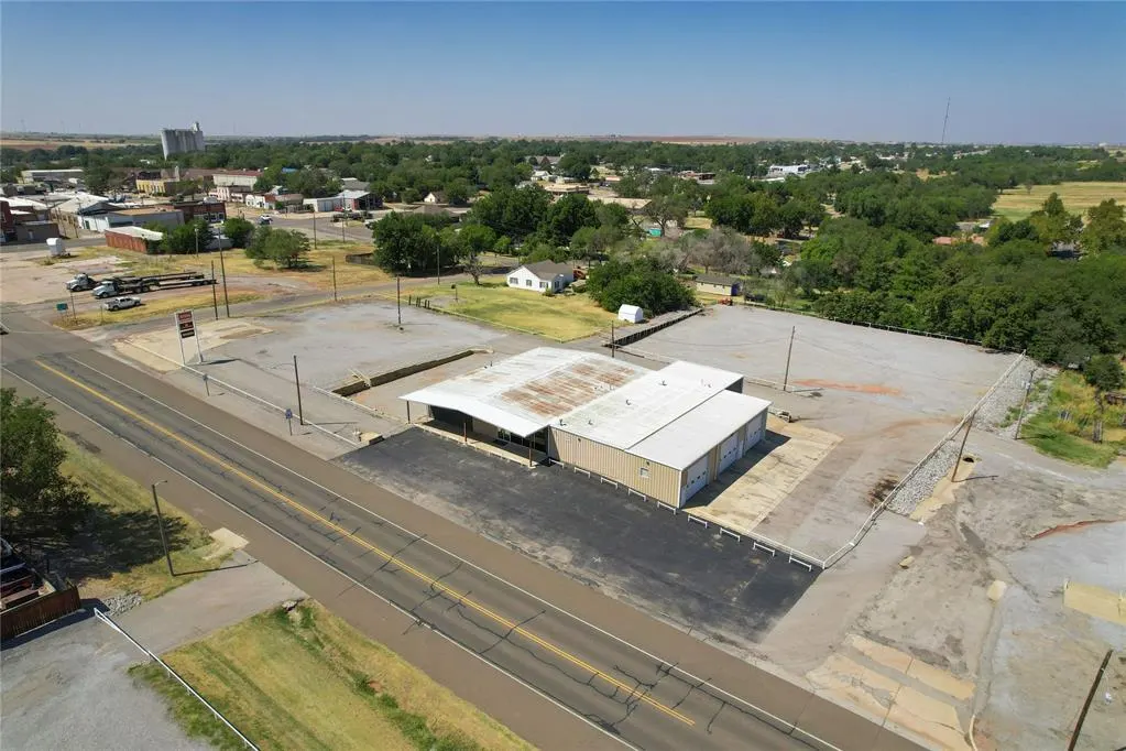 Photo 29 — 415 E Main Street, Cordell, OK 73632