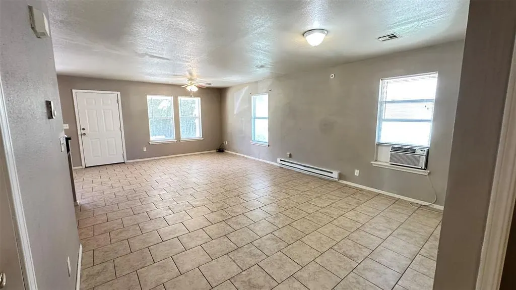 Photo 9 — 405 SE 22nd Street, Oklahoma City, OK 73129