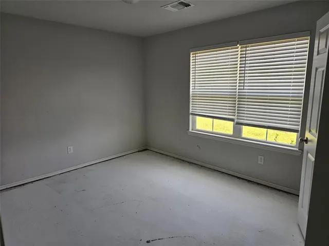 Photo 5 — 208 Tuscany Circle, Noble, OK 73068
