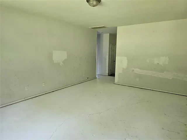 Photo 8 — 208 Tuscany Circle, Noble, OK 73068