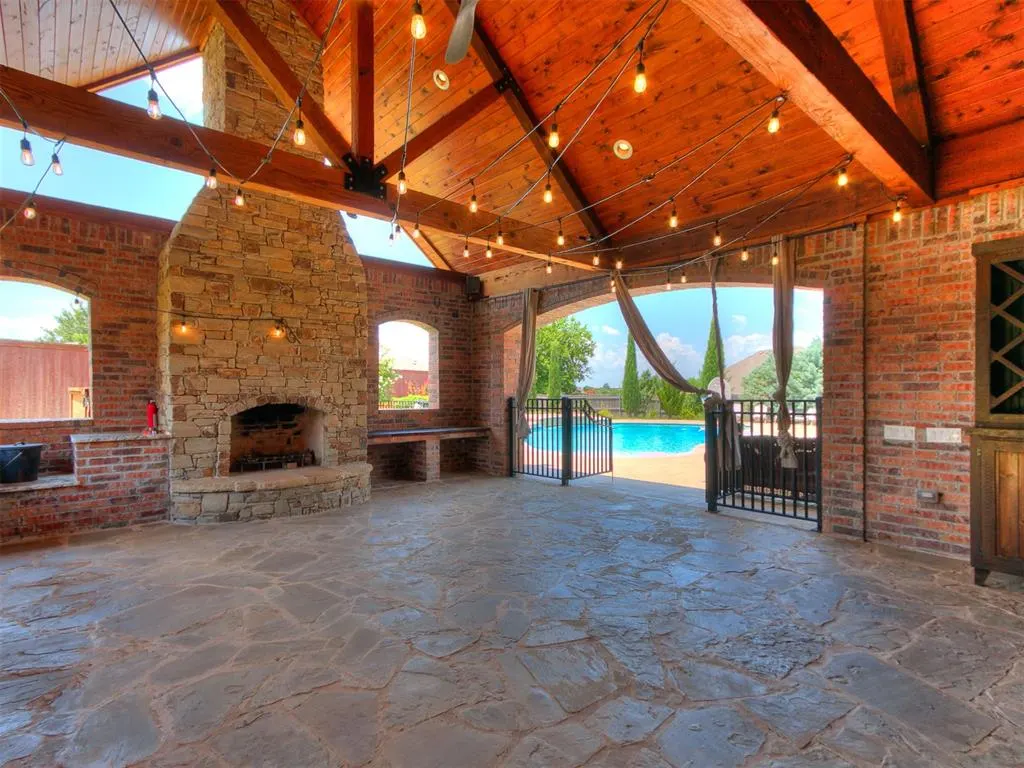 Front exterior — 14401 Yorkshire Lane, Oklahoma City, OK 73142