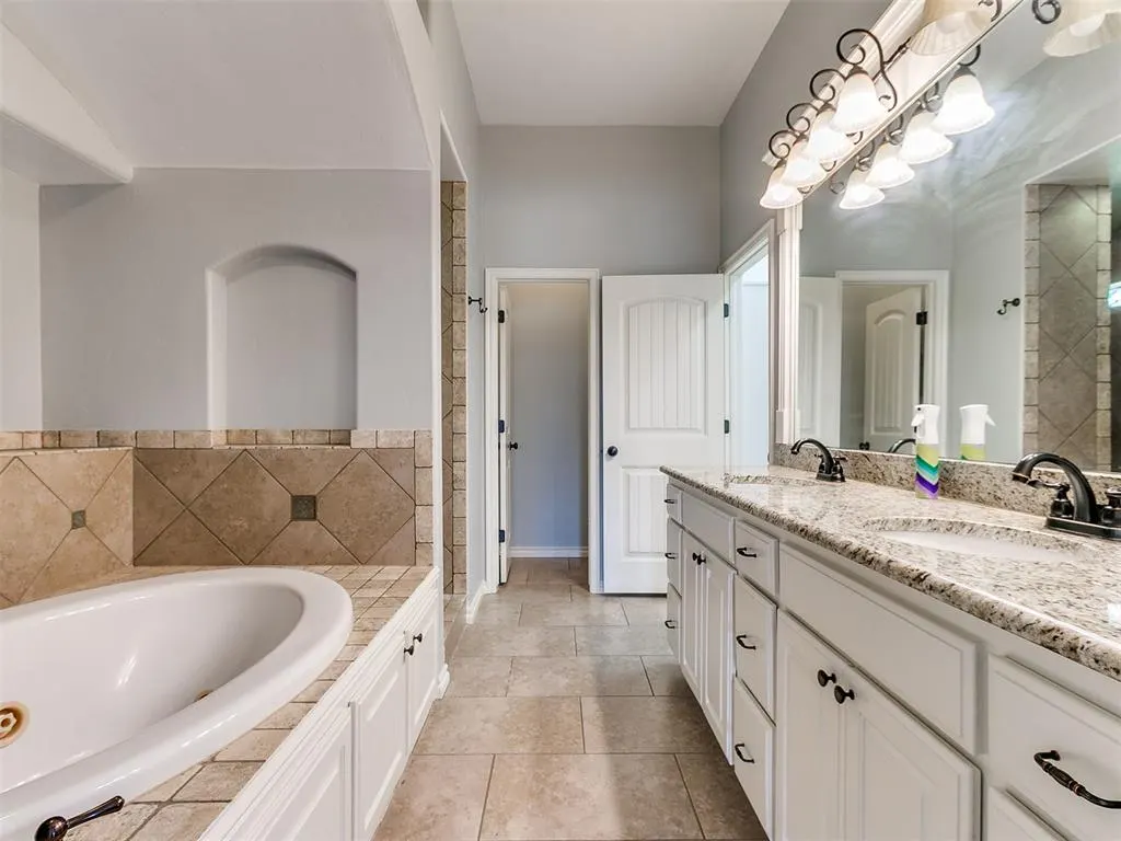 Photo 26 — 14401 Yorkshire Lane, Oklahoma City, OK 73142