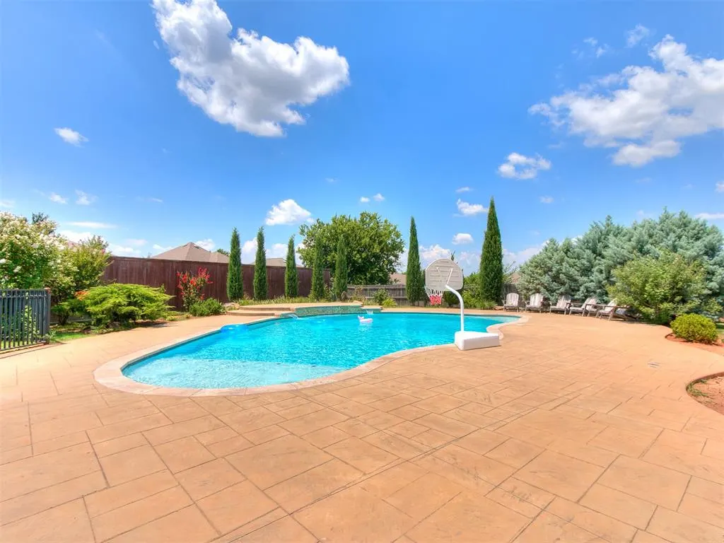 Photo 42 — 14401 Yorkshire Lane, Oklahoma City, OK 73142