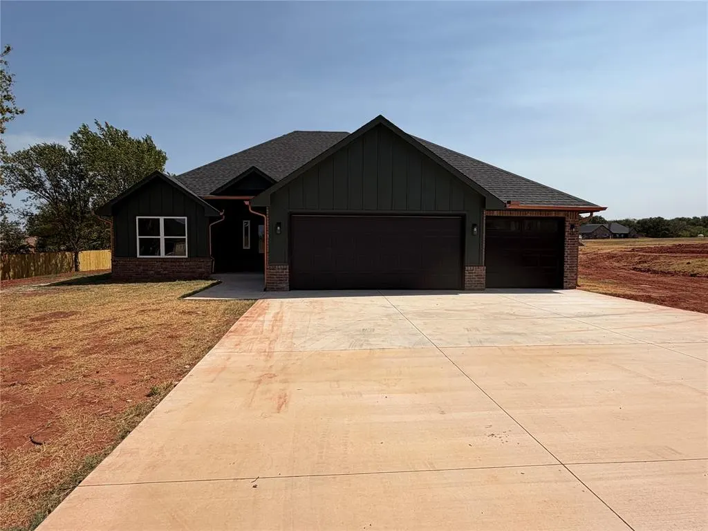 Front exterior — 2209 Winter Ridge Road, Blanchard, OK 73010