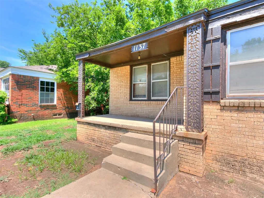 Photo 3 — 1137 Carverdale Drive, Oklahoma City, OK 73117