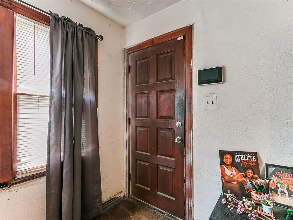 Photo 5 — 1137 Carverdale Drive, Oklahoma City, OK 73117
