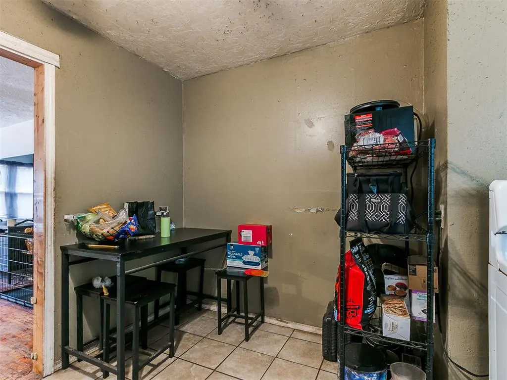 Photo 16 — 1137 Carverdale Drive, Oklahoma City, OK 73117