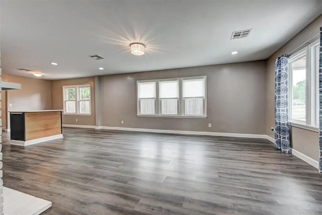 Photo 5 — 2319 NW 18th Street, Oklahoma City, OK 73107