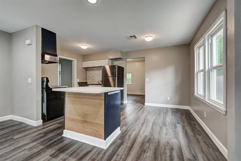 Photo 7 — 2319 NW 18th Street, Oklahoma City, OK 73107