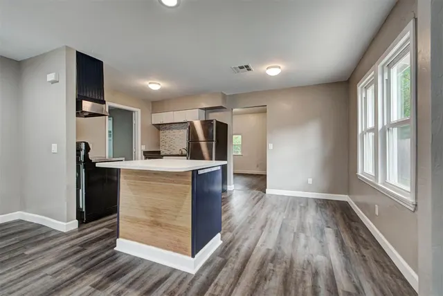 Photo 7 — 2319 NW 18th Street, Oklahoma City, OK 73107