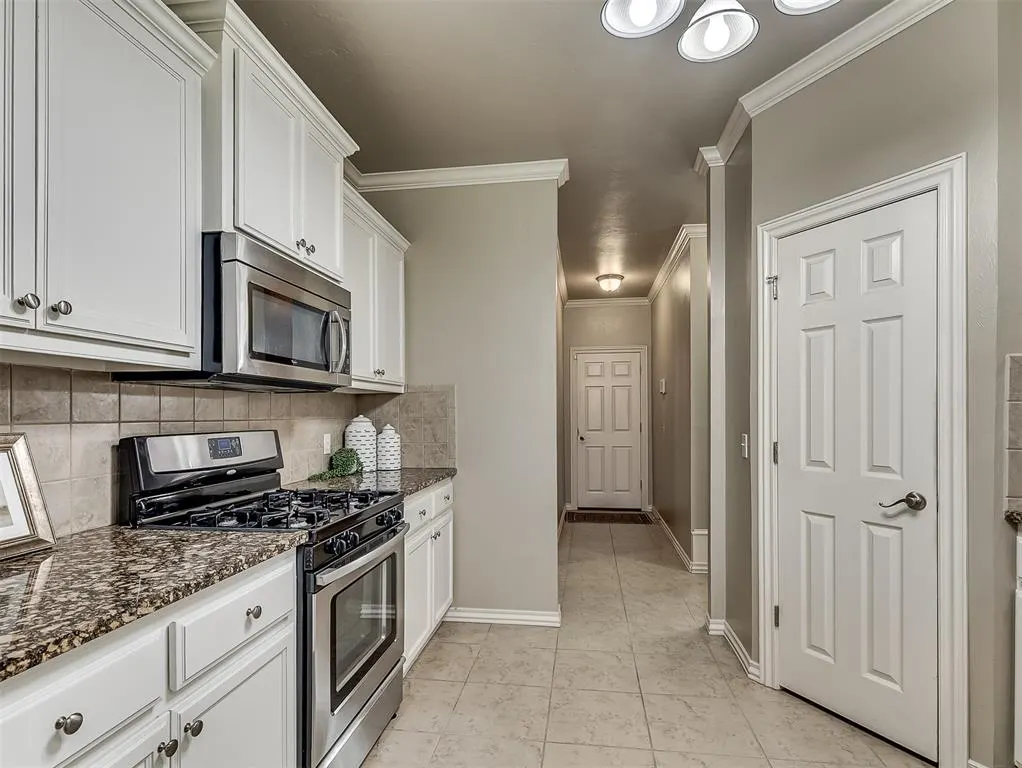 Photo 14 — 2933 Firewheel Road, Edmond, OK 73013