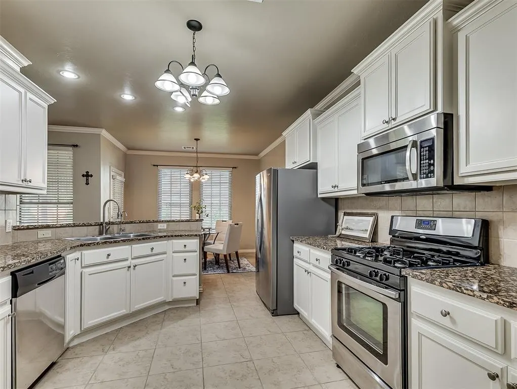Photo 15 — 2933 Firewheel Road, Edmond, OK 73013