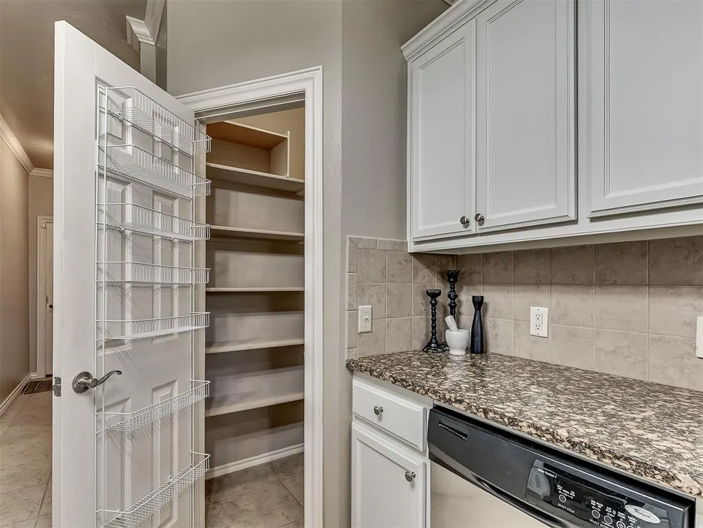 Photo 16 — 2933 Firewheel Road, Edmond, OK 73013
