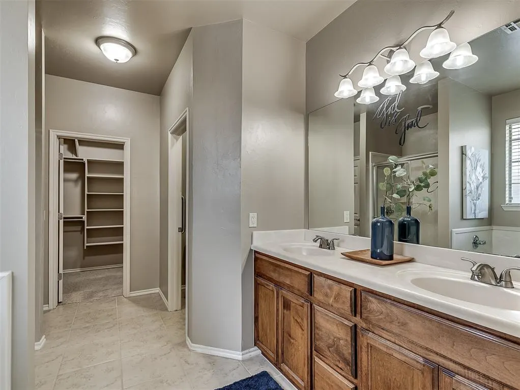 Photo 19 — 2933 Firewheel Road, Edmond, OK 73013