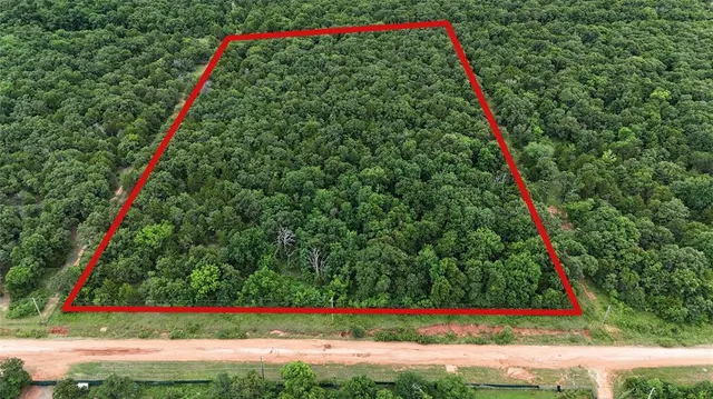 Photo 3 — 18730 Deer Creek Road, Lexington, OK 73051
