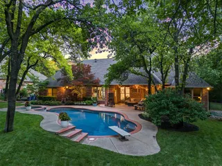 Sold home at 3824 Deerbrook Court