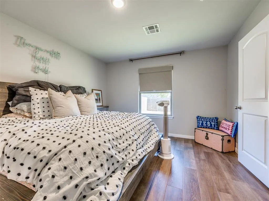 Photo 12 — 1104 NW 4th Street, Newcastle, OK 73065