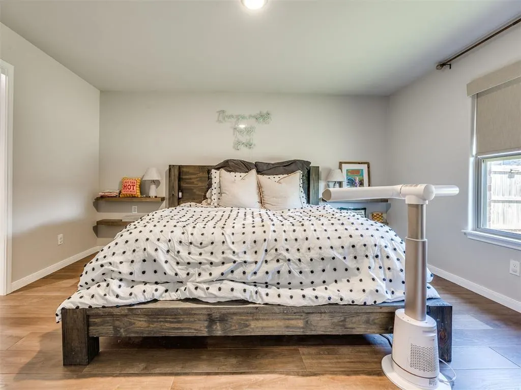Photo 13 — 1104 NW 4th Street, Newcastle, OK 73065