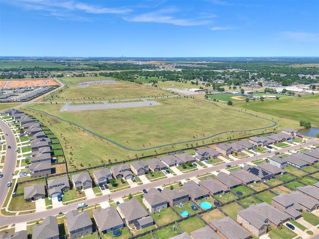 Photo 31 — 1104 NW 4th Street, Newcastle, OK 73065