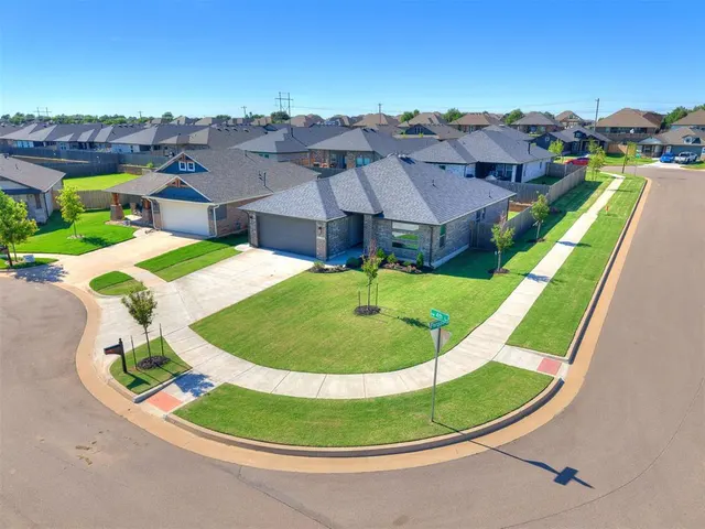 Front exterior — 12709 NW 4th Terrace, Yukon, OK 73099