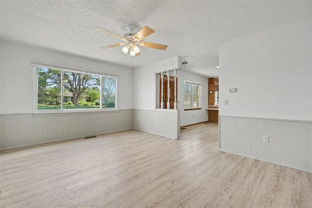 Photo 9 — 414 E Broadway Street, Leedey, OK 73654