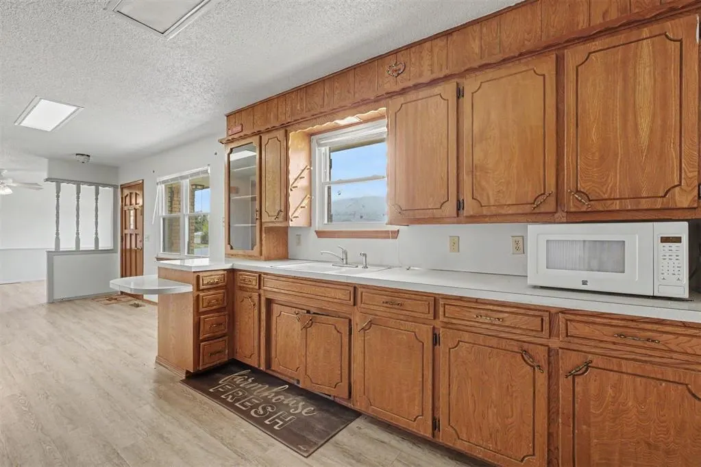 Photo 13 — 414 E Broadway Street, Leedey, OK 73654