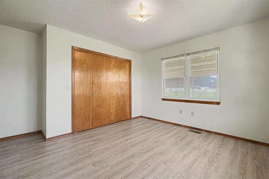 Photo 19 — 414 E Broadway Street, Leedey, OK 73654