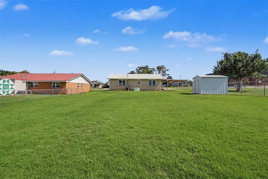 Photo 26 — 414 E Broadway Street, Leedey, OK 73654