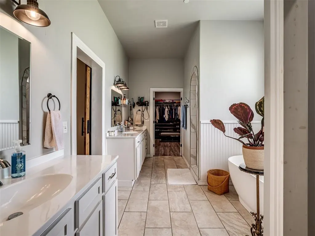 Photo 25 — 14215 SW 46th Court, Yukon, OK 73099