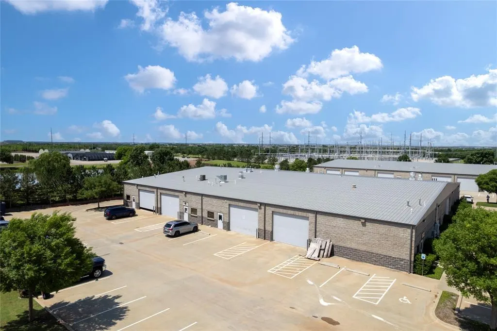 Photo 3 — 7300 NW 164th Street, Edmond, OK 73013