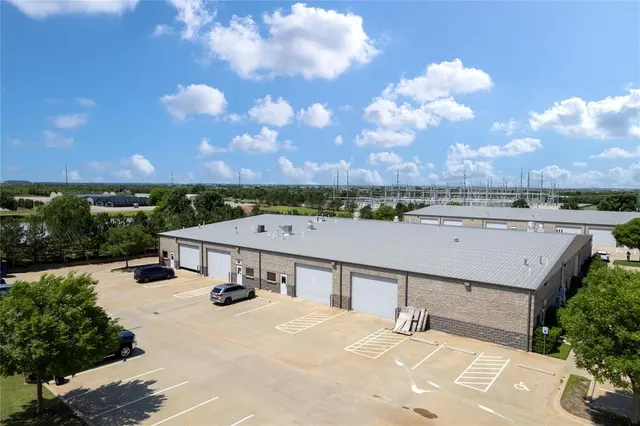 Photo 3 — 7300 NW 164th Street, Edmond, OK 73013