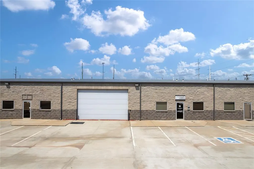 Photo 5 — 7300 NW 164th Street, Edmond, OK 73013