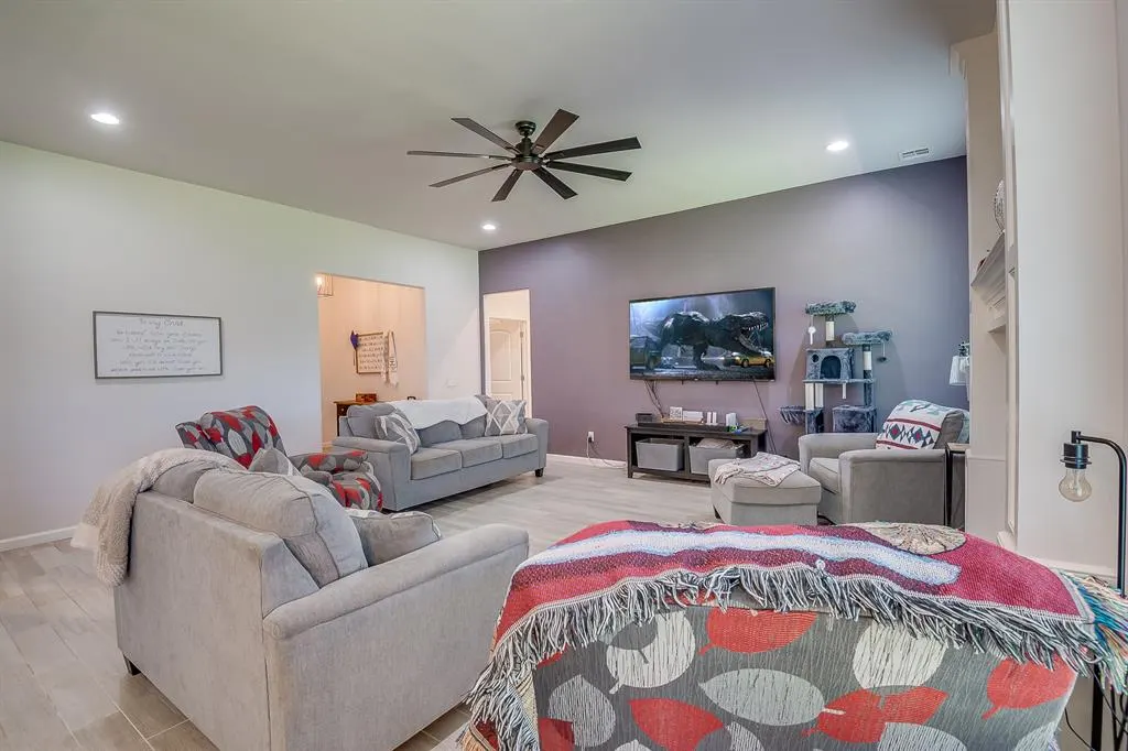 Photo 6 — 11017 SW 32nd Street, Yukon, OK 73099