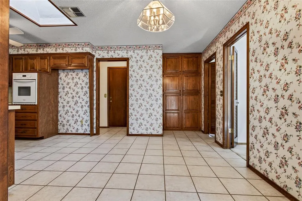 Photo 16 — 1200 Rockwood Drive, Edmond, OK 73013