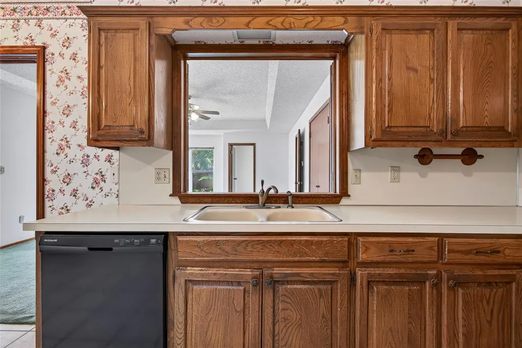 Photo 19 — 1200 Rockwood Drive, Edmond, OK 73013