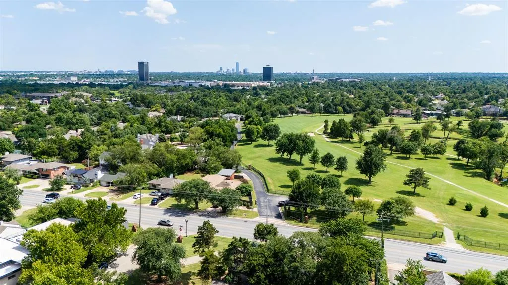 Photo 45 — 2017 Huntington Avenue, Nichols Hills, OK 73116