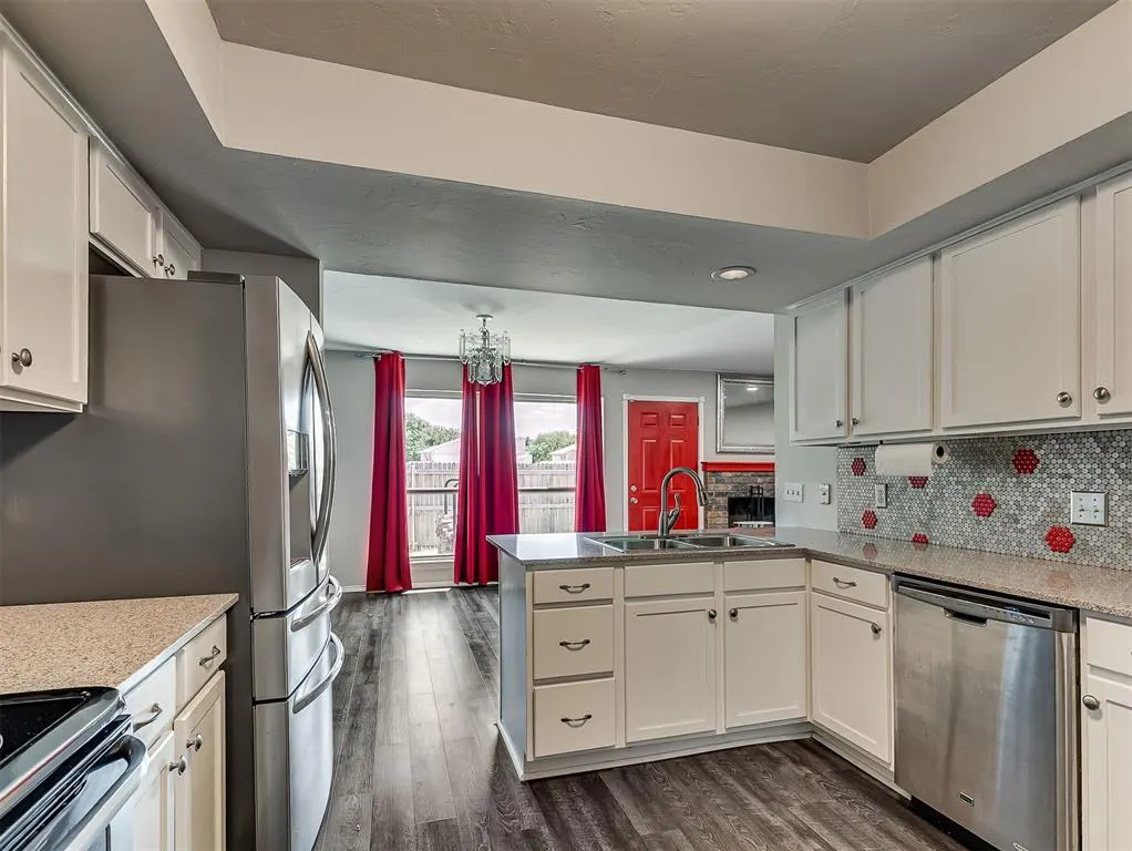 Photo 11 — 4606 Hemlock Lane, Oklahoma City, OK 73162