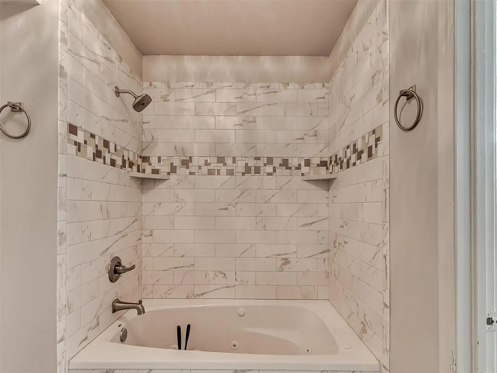 Photo 23 — 4606 Hemlock Lane, Oklahoma City, OK 73162