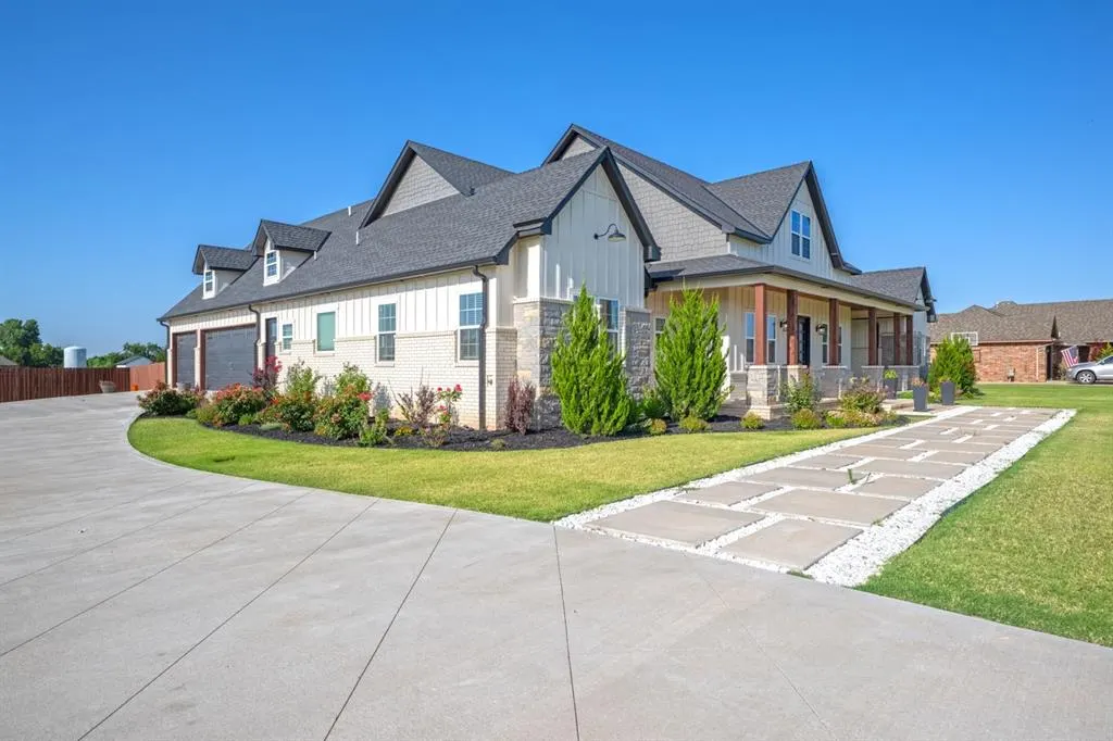 Photo 4 — 12716 SW 53rd Street, Mustang, OK 73064