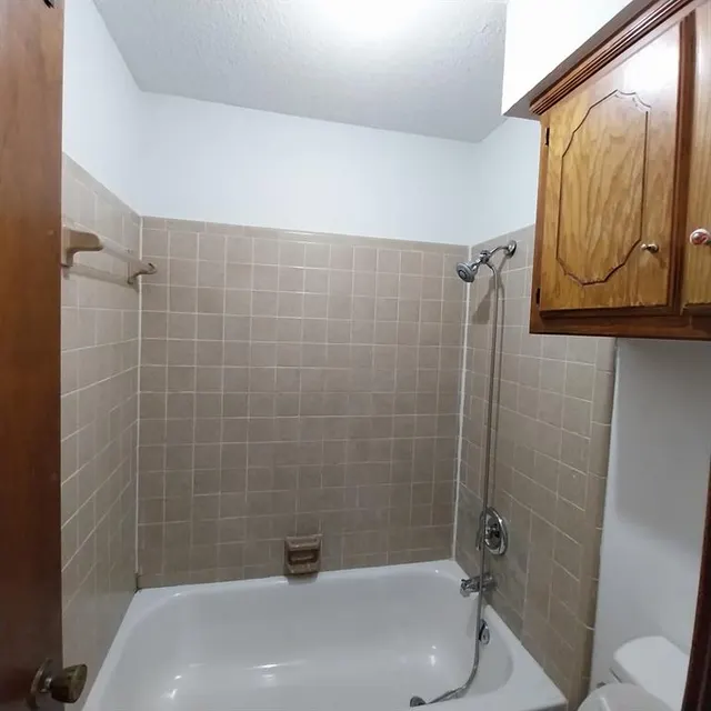 Photo 5 — 3720 Windswest Court, Oklahoma City, OK 73179