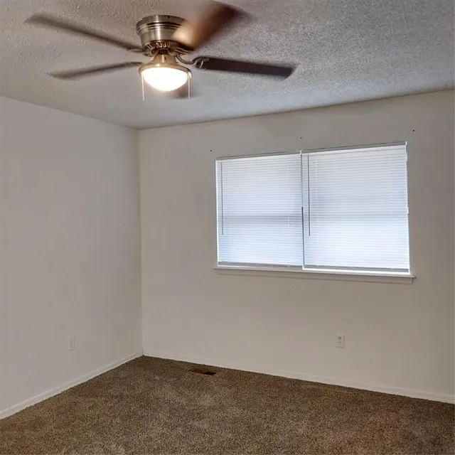 Photo 7 — 3720 Windswest Court, Oklahoma City, OK 73179