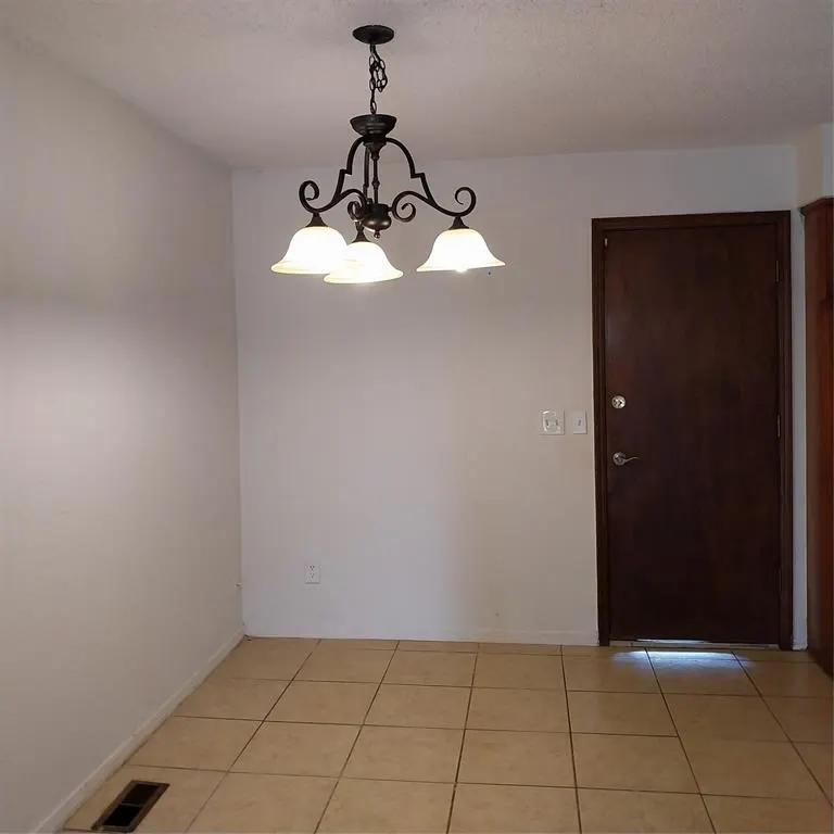 Photo 10 — 3720 Windswest Court, Oklahoma City, OK 73179