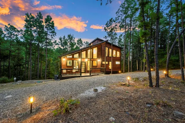 Photo 2 — 900 Timberline Trail, Broken Bow, OK 74728