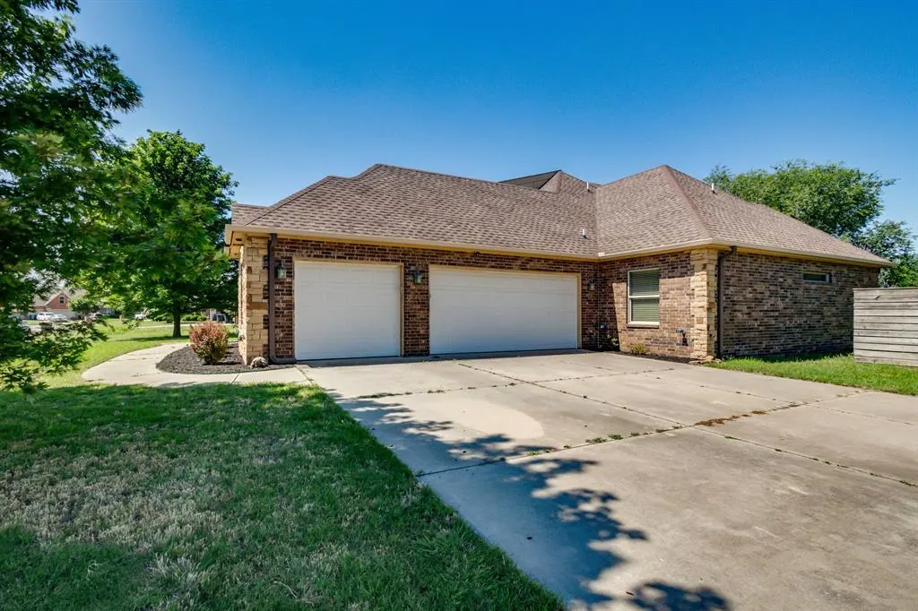 Photo 3 — 617 N Kate Avenue, Oklahoma City, OK 73117
