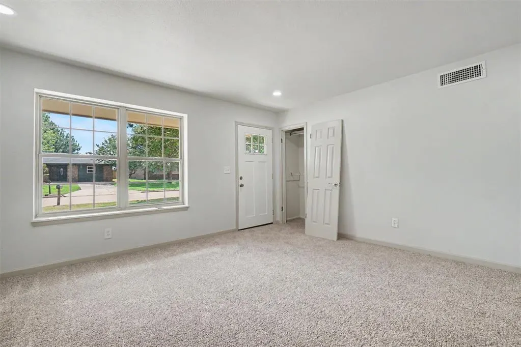 Photo 4 — 609 Libra Street, Altus, OK 73521