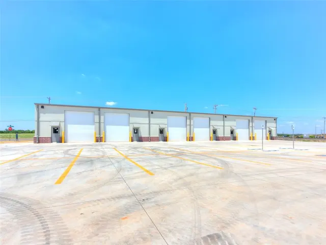 Photo 2 — 1800 W Tecumseh Road 104, Norman, OK 73069